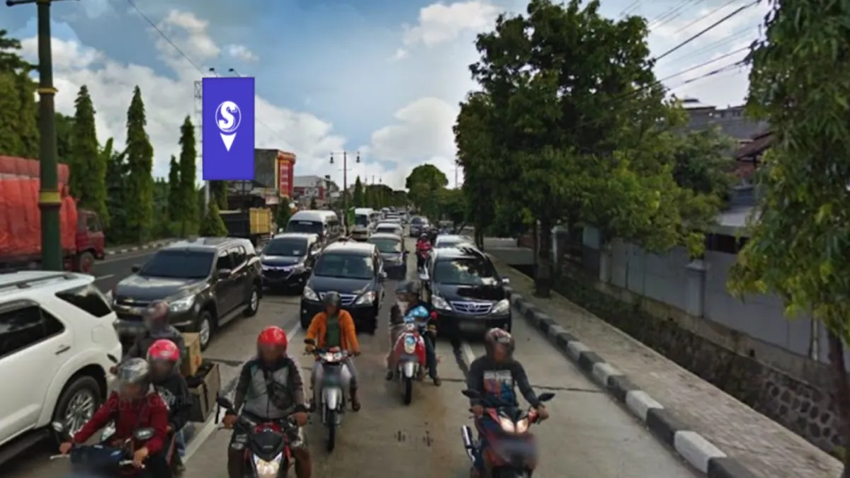 Sewa Billboard Klaten di Jl Raya Solo menawarkan visibilitas maksimal. Temukan kelebihan lokasi ini untuk meningkatkan brand awareness Anda.