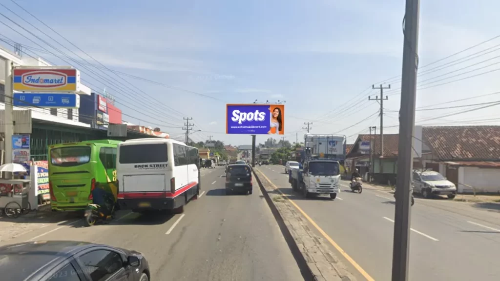 Sewa billboard Lampung di Jl. Soekarno Hatta Hajimena Natar. Dapatkan visibilitas maksimal! Hubungi kami via WA 0812-2427-898