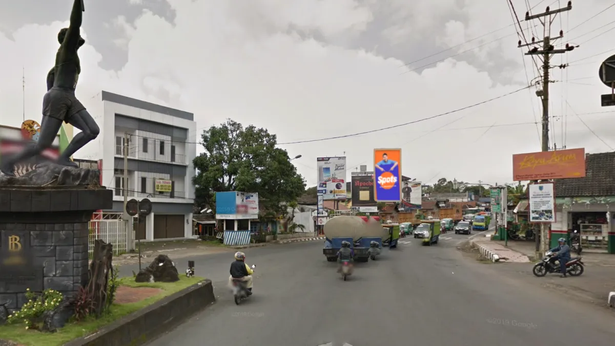 Sewa Billboard Salatiga Jl Veteran - Pertigaan ABC